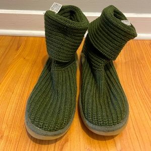 Ugg 5833 Olive Green Classic Crochet Boots